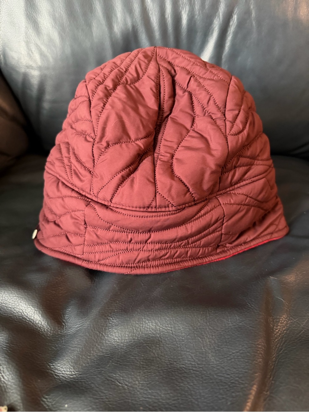 lululemon athletica Quilted Wine Red Brimmed Trapper Hat - Picture 4 of 14